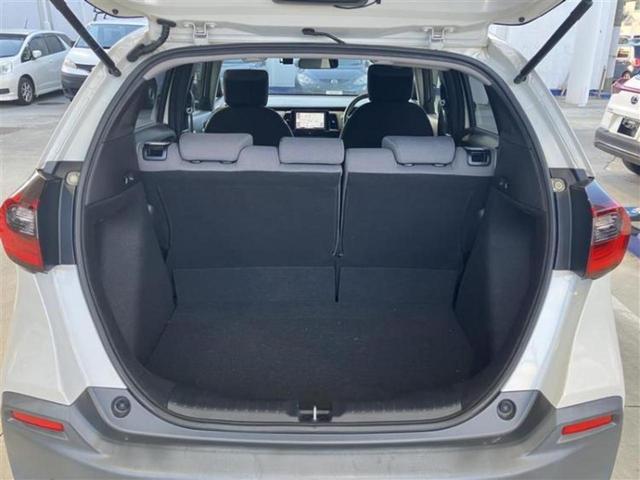 フィット クロスター　新品タイヤ／保証書／純正　８インチ　ＳＤナビ／ホンダセンシング／車線逸脱防止支援システム／ドライブレコーダー　前後／ヘッドランプ　ＬＥＤ／Ｂｌｕｅｔｏｏｔｈ接続／ＥＴＣ／ＥＢＤ付ＡＢＳ　バックカメラ（8枚目）