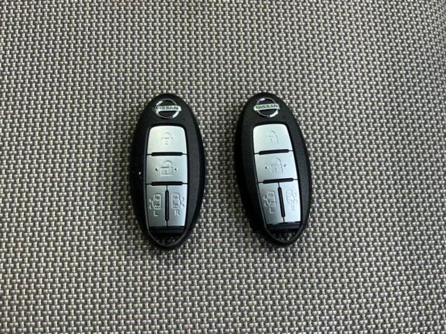 セレナ XV 新品タイヤ/純正 9インチ SDナビ/エマージェンシーブレーキ/両側電動スライドドア/アラウンドビューモニター/車線逸脱防止支援システム/Bluetooth接続/ETC/EBD付ABS/横滑り防止装置(37枚目)