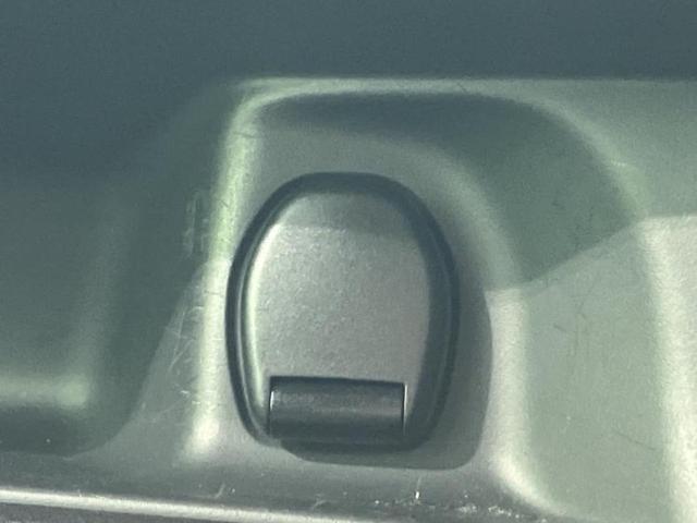 セレナ ハイウェイスターＶセレクション２　新品タイヤ／保証書／純正　ＳＤナビ／インテリジェントルームミラー／エマージェンシーブレーキ／両側電動スライドドア／全方位モニター／車線逸脱防止支援システム／プロパイロット　衝突被害軽減システム　ＥＴＣ（38枚目）