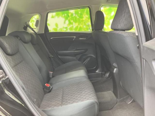 フィット １３Ｇ・Ｆパッケージコンフォートエディション　純正　ＳＤナビ／シートヒーター　前席／ドライブレコーダー　前後／ヘッドランプ　ＨＩＤ／Ｂｌｕｅｔｏｏｔｈ接続／ＥＴＣ／ＥＢＤ付ＡＢＳ／横滑り防止装置／アイドリングストップ／バックモニター　バックカメラ（6枚目）