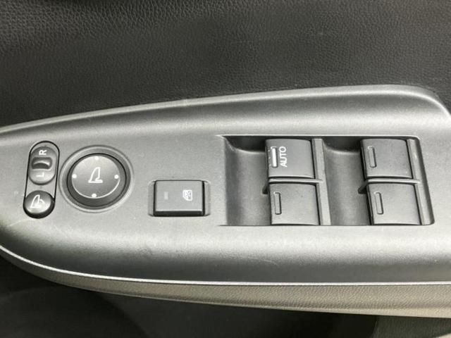 フィット １３Ｇ・Ｆパッケージコンフォートエディション　純正　ＳＤナビ／シートヒーター　前席／ドライブレコーダー　前後／ヘッドランプ　ＨＩＤ／Ｂｌｕｅｔｏｏｔｈ接続／ＥＴＣ／ＥＢＤ付ＡＢＳ／横滑り防止装置／アイドリングストップ／バックモニター　バックカメラ（30枚目）