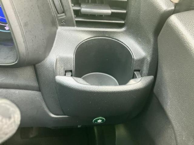 フィット １３Ｇ・Ｆパッケージコンフォートエディション　純正　ＳＤナビ／シートヒーター　前席／ドライブレコーダー　前後／ヘッドランプ　ＨＩＤ／Ｂｌｕｅｔｏｏｔｈ接続／ＥＴＣ／ＥＢＤ付ＡＢＳ／横滑り防止装置／アイドリングストップ／バックモニター　バックカメラ（40枚目）