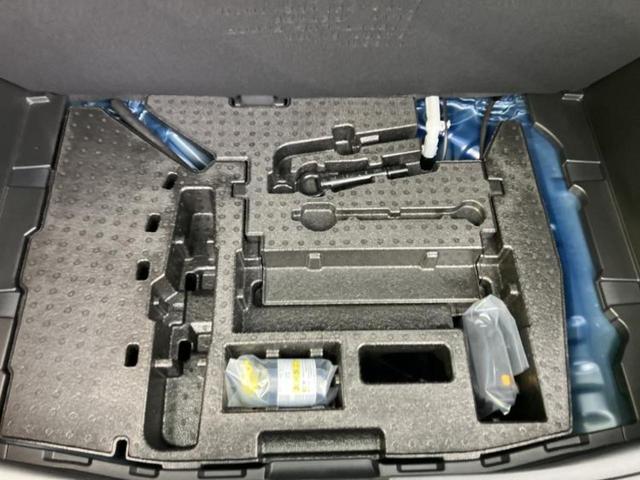 ノート Ｘ　保証書／純正　９インチ　メモリーナビ／インテリジェントルームミラー／エマージェンシーブレーキ／アラウンドビューモニター／車線逸脱防止支援システム／プロパイロット／ヘッドランプ　ＬＥＤ　全周囲カメラ（25枚目）