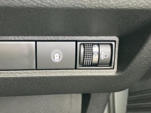 ノート Ｘ　保証書／純正　９インチ　メモリーナビ／エマージェンシーブレーキ／車線逸脱防止支援システム／ヘッドランプ　ＬＥＤ／Ｂｌｕｅｔｏｏｔｈ接続／ＥＢＤ付ＡＢＳ／横滑り防止装置／アイドリングストップ（26枚目）