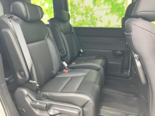 ステップワゴン ｅＨＥＶスパーダ　保証書／純正　１１インチ　ナビ／フリップダウンモニター　純正　１５．６インチ／ホンダセンシング／両側電動スライドドア／シートヒーター　前席／車線逸脱防止支援システム／電動バックドア／登録済未使用車（6枚目）