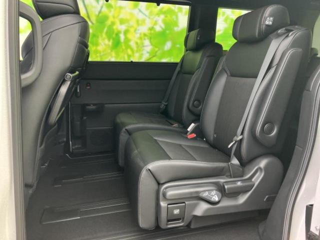 ステップワゴン ｅＨＥＶスパーダ　保証書／純正　１１インチ　ナビ／フリップダウンモニター　純正　１５．６インチ／ホンダセンシング／両側電動スライドドア／シートヒーター　前席／車線逸脱防止支援システム／電動バックドア／登録済未使用車（8枚目）