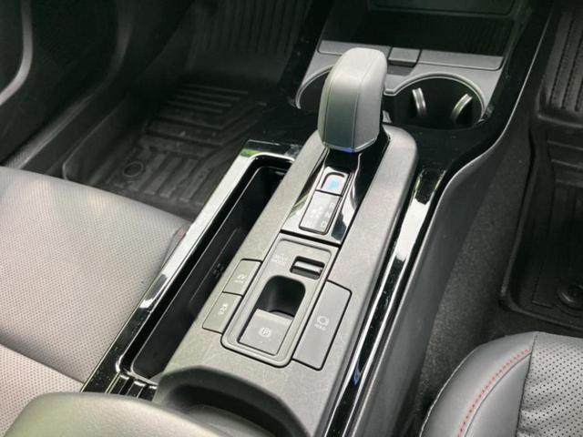 プリウス Z 保証書/ディスプレイオーディオ+ナビ/デジタルインナーミラー/トヨタセーフティセンス/シートヒーター 前席/全方位モニター/車線逸脱防止支援システム/シート 合皮 衝突被害軽減システム 全周囲カメラ(18枚目)