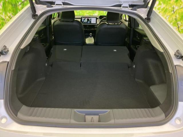 プリウス Z 保証書/ディスプレイオーディオ+ナビ/デジタルインナーミラー/トヨタセーフティセンス/シートヒーター 前席/全方位モニター/車線逸脱防止支援システム/シート 合皮 衝突被害軽減システム 全周囲カメラ(20枚目)