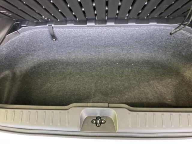 セレナ ハイウェイスターＶ　Ｖセレクション　新品タイヤ／保証書／純正　９インチ　ＳＤナビ／フリップダウンモニター／インテリジェントルームミラー／エマージェンシーブレーキ／両側電動スライドドア／シートヒーター　前席／アラウンドビューモニター（22枚目）