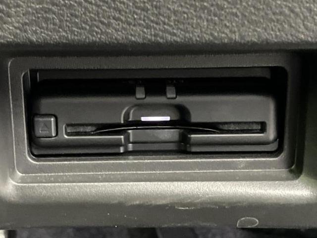 セレナ ハイウェイスターＶ　Ｖセレクション　新品タイヤ／保証書／純正　９インチ　ＳＤナビ／フリップダウンモニター／インテリジェントルームミラー／エマージェンシーブレーキ／両側電動スライドドア／シートヒーター　前席／アラウンドビューモニター（25枚目）