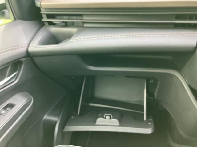 セレナ ハイウェイスターＶ　Ｖセレクション　新品タイヤ／保証書／純正　９インチ　ＳＤナビ／フリップダウンモニター／インテリジェントルームミラー／エマージェンシーブレーキ／両側電動スライドドア／シートヒーター　前席／アラウンドビューモニター（38枚目）