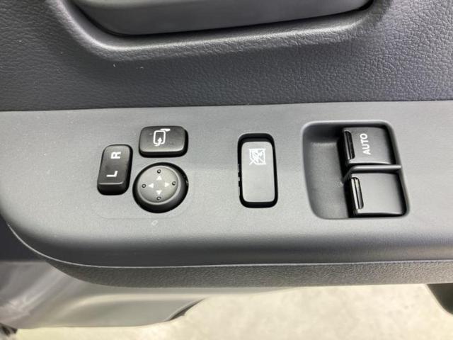 スーパーキャリイ ４ＷＤ　Ｘ　保証書／セーフティサポート（スズキ）／登録済未使用車／ヘッドランプ　ＬＥＤ／ＥＢＤ付ＡＢＳ／禁煙車／パワーウインドウ／キーレスエントリー／パワーステアリング／オートライト／マニュアルエアコン　４ＷＤ（13枚目）