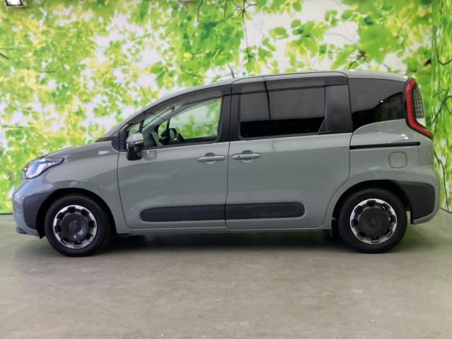 シエンタ ハイブリッドＺ　新品タイヤ／保証書／ディスプレイオーディオ＋ナビ１０インチ／トヨタセーフティセンス／両側電動スライドドア／車線逸脱防止支援システム／ヘッドランプ　ＬＥＤ／Ｂｌｕｅｔｏｏｔｈ接続／ＥＴＣ　バックカメラ（2枚目）