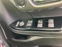 開放感あふれるサンルーフで、車内空間をより快適に演出。天候の良い日に、爽やかなドライブをお楽しみください。