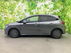 ���Υե����ϡ��Բ�γ��¤ߤ˱Ǥ��륹������å���ʥǥ����󡣶�����ǽ���θ���줿����餫�ʶ�������ħ�Ǥ��� 2