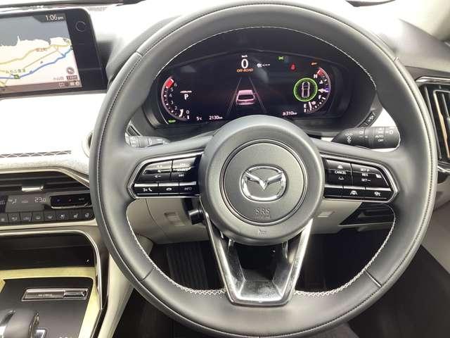 �㎿����������{�v�����X�e�A�����O�ł��B�I�[�f�B�I�R���g���[���^�N���[�Y�R���g���[�����̃X�C�b�`����������Ă��܂��B���茳�ŊȒP�ɑ���ł��܂���