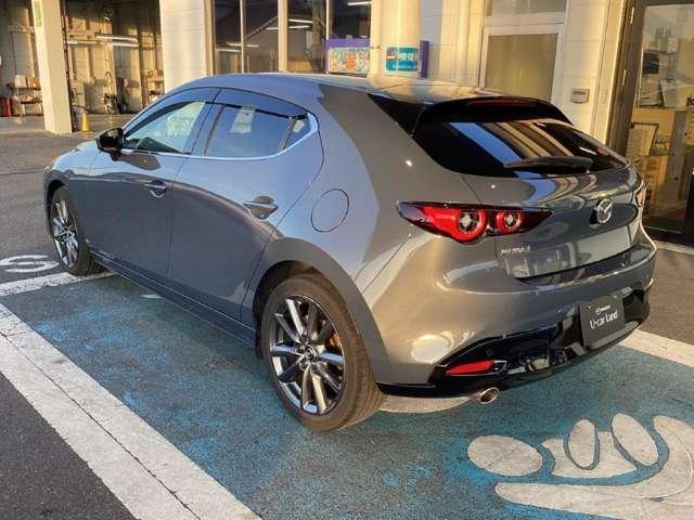 ＭＡＺＤＡ３ファストバック １．５　１５Ｓ　ツーリング　被害軽減ブレーキ　ＥＳＣ　アダプティブクルコン　リアコーナーセンサー　盗難防止　リアカメラ　ＤＶＤ再生　カーテンエアバッグ　フルオートエアコン　ハイビームアシスト　アドバンストキー　ｉストップ　ＡＢＳ（4枚目）