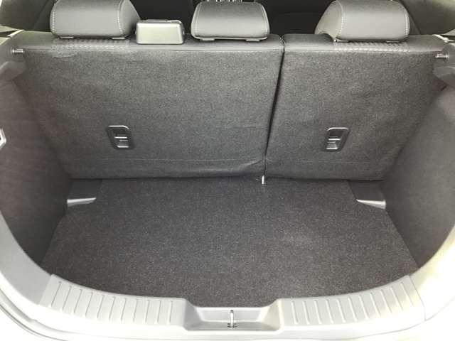 デミオ １．３　１３Ｓ　回転シート車　衝突被害軽減ブレーキフルセグＴＶナビ　（15枚目）