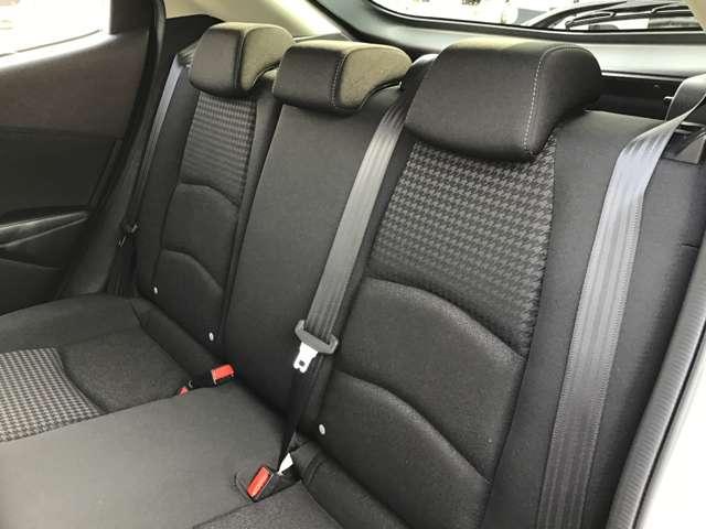 デミオ １．３　１３Ｓ　回転シート車　衝突被害軽減ブレーキフルセグＴＶナビ　（18枚目）