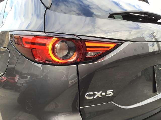 CX-5 2.2 XD ブラックトーンエディション ディーゼルターボ 2カメラドラレコアダプティブクルーズコン LEDライト アドバンスドキー クリアランスソナー ETC 運転席パワーシート 前席シートヒーター ターボ DSC ナビTV バックカメラ デュアルエアコン(14枚目)