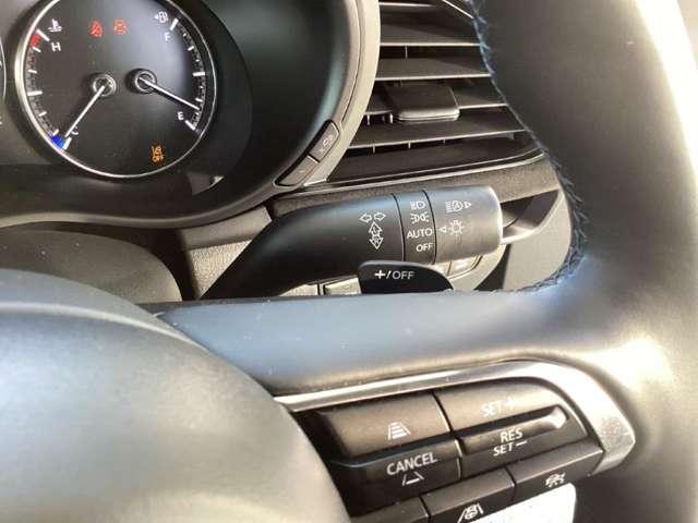 ＭＡＺＤＡ３ファストバック １．５　１５Ｓ　レトロスポーツエディション　アイドリングストップ　メモリーナビ　３６０度ビュー　アルミホイール　運転席パワーシート　ＥＴＣ　ＬＥＤヘッドライト　フルセグ　スマートシティブレーキサポート　パーキングセンサー　前席シートヒーター（7枚目）