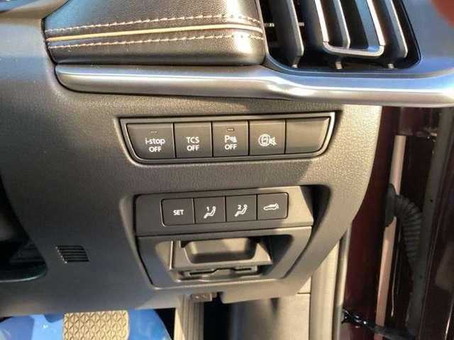 ＣＸ－８０ ３．３　ＸＤハイブリッド　エクスクルーシブ　スポーツ　ディー　ＸＤ　ＨＹＢＲＩＤ　Ｅｘｃｌｕｓｉｖｅ　Ｓｐｏｒｔｓ（６人）　レーダークルーズ　クリアランスソナー　パワーシート　３列シート　シートヒーター　オートマチックハイビーム　バックカメラ　４ＷＤ　革シート（8枚目）