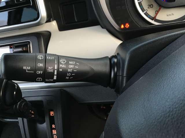 �R�}���_�[�R���g���[���B�X�C�b�`��T�����ƂȂ����R�Ɏ���������ʒu�ɔz�u�B�茳�����邱�ƂȂ��A�e�푀�삪�s���܂��B