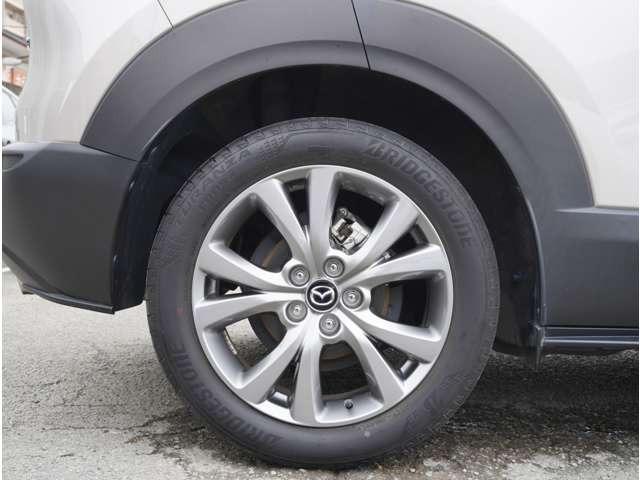 ＣＸ－３０ ２０Ｓ　Ｌパッケージ　ヒーター　電動パワーシート　クルーズコントロール　衝突被害軽減ブレーキ　黒革シート　パーキングセンサー　横滑り防止装置　レーンキープ　ＬＥＤヘッドライト　イモビライザー　ＵＳＢ　アドバンストキー（12枚目）