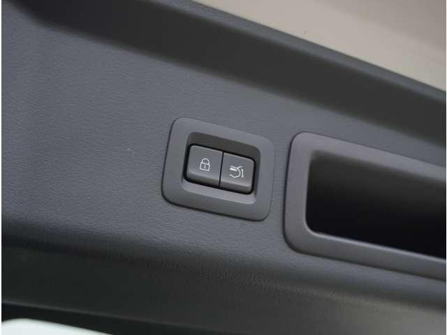 ＣＸ－３０ ２０Ｓ　Ｌパッケージ　ヒーター　電動パワーシート　クルーズコントロール　衝突被害軽減ブレーキ　黒革シート　パーキングセンサー　横滑り防止装置　レーンキープ　ＬＥＤヘッドライト　イモビライザー　ＵＳＢ　アドバンストキー（23枚目）