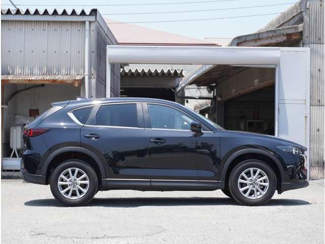 ＣＸ－５ ２０Ｓ　スマートエディション　横滑り防止機能　全周囲モニター　衝突軽減システム　エアコン　パワステ　キーレス　ＵＳＢポート　盗難防止システム　クルーズコントロール　アドバンストキー　サイドエアバッグ　ＬＥＤヘッドライト　ＡＢＳ（16枚目）