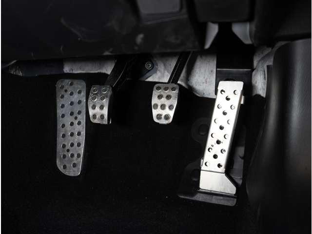 ロードスター Ｓ　パワーウィンドー　運転席エアバッグ　横滑防止装置　セキュリティー　衝突安全ボディ　ＵＳＢ　Ｗエアバック　ＬＥＤヘッドランプ　リモコンキー　ＡＢＳ　エアコン　パワーステアリング　バックソナー（21枚目）