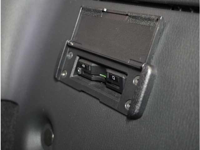 ロードスター Ｓ　パワーウィンドー　運転席エアバッグ　横滑防止装置　セキュリティー　衝突安全ボディ　ＵＳＢ　Ｗエアバック　ＬＥＤヘッドランプ　リモコンキー　ＡＢＳ　エアコン　パワーステアリング　バックソナー（24枚目）