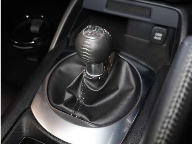 ロードスター Ｓ　パワーウィンドー　運転席エアバッグ　横滑防止装置　セキュリティー　衝突安全ボディ　ＵＳＢ　Ｗエアバック　ＬＥＤヘッドランプ　リモコンキー　ＡＢＳ　エアコン　パワーステアリング　バックソナー（38枚目）