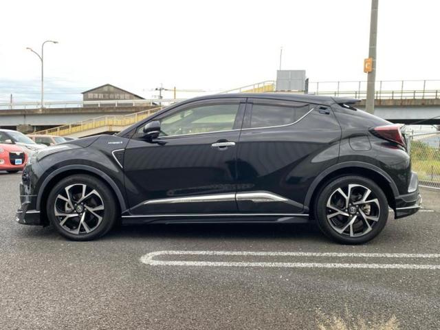 Ｃ－ＨＲ Ｇ　ＬＥＤエディション　新品タイヤ／エアロ／保証書／純正　ＳＤナビ／衝突安全装置／シートヒーター／車線逸脱防止支援システム／シート　ハーフレザー／ドライブレコーダー　純正／ヘッドランプ　ＬＥＤ／ＵＳＢジャック　フルエアロ（2枚目）