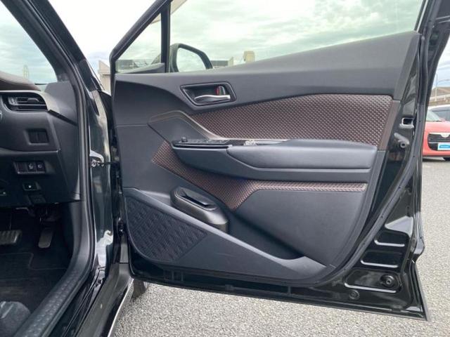 Ｃ－ＨＲ Ｇ　ＬＥＤエディション　新品タイヤ／エアロ／保証書／純正　ＳＤナビ／衝突安全装置／シートヒーター／車線逸脱防止支援システム／シート　ハーフレザー／ドライブレコーダー　純正／ヘッドランプ　ＬＥＤ／ＵＳＢジャック　フルエアロ（20枚目）