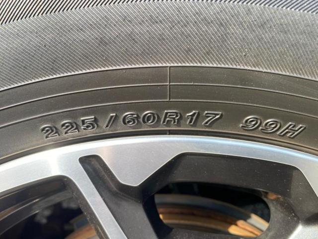 WECARSの展示場では実際に見て、触ってお車をお選びいただけます!知識の豊富な営業スタッフが様々なカーライフをご提案いたします!