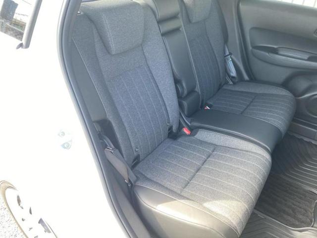 フィット ｅＨＥＶホーム　新品タイヤ／保証書／純正　９インチ　ＳＤナビ／ホンダセンシング／車線逸脱防止支援システム／ドライブレコーダー　前後／ヘッドランプ　ＬＥＤ／ＵＳＢジャック／Ｂｌｕｅｔｏｏｔｈ接続／ＥＴＣ２．０　ドラレコ（5枚目）