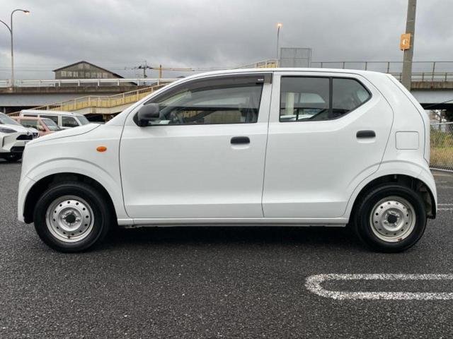 アルト VP 保証書/禁煙車/エアバッグ 運転席/エアバッグ 助手席/衝突安全ボディ/キーレスエントリー/パワーステアリング/盗難防止システム/ワンオーナー/マニュアルエアコン/セキュリティアラーム/間欠ワイパー(2枚目)