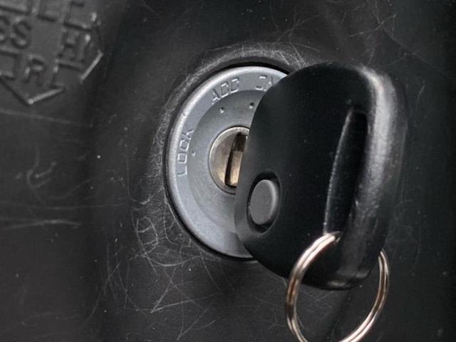 アルト VP 保証書/禁煙車/エアバッグ 運転席/エアバッグ 助手席/衝突安全ボディ/キーレスエントリー/パワーステアリング/盗難防止システム/ワンオーナー/マニュアルエアコン/セキュリティアラーム/間欠ワイパー(15枚目)