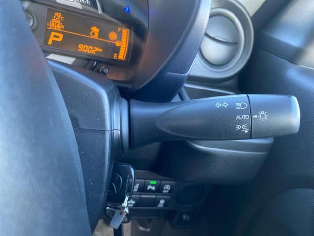 キャロル ＧＬ　保証書／アイアクティブセンス（マツダ）／シートヒーター　運転席／車線逸脱防止支援システム／ＥＢＤ付ＡＢＳ／横滑り防止装置／アイドリングストップ／禁煙車／エアバッグ　運転席／エアバッグ　助手席（11枚目）