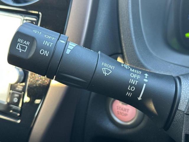 ノート ｅパワーメダリスト　保証書／純正　ＳＤナビ／インテリジェントルームミラー／エマージェンシーブレーキ／アラウンドビューモニター／車線逸脱防止支援システム／シート　ハーフレザー／ドライブレコーダー　純正　衝突被害軽減システム（17枚目）