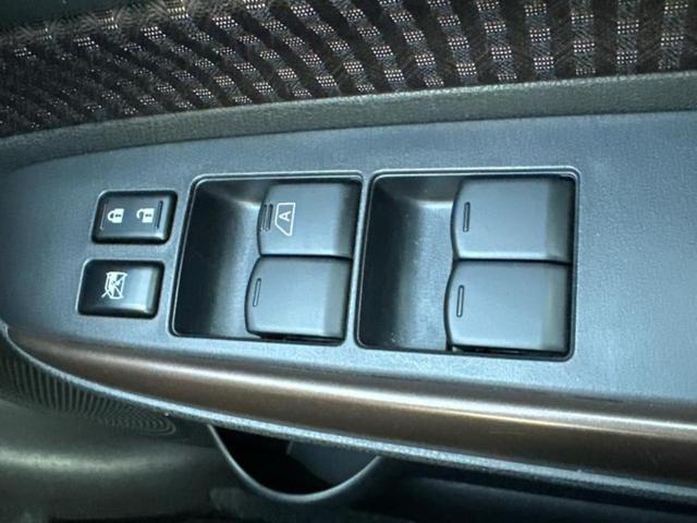 ノート ｅパワーメダリスト　保証書／純正　ＳＤナビ／インテリジェントルームミラー／エマージェンシーブレーキ／アラウンドビューモニター／車線逸脱防止支援システム／シート　ハーフレザー／ドライブレコーダー　純正　衝突被害軽減システム（27枚目）