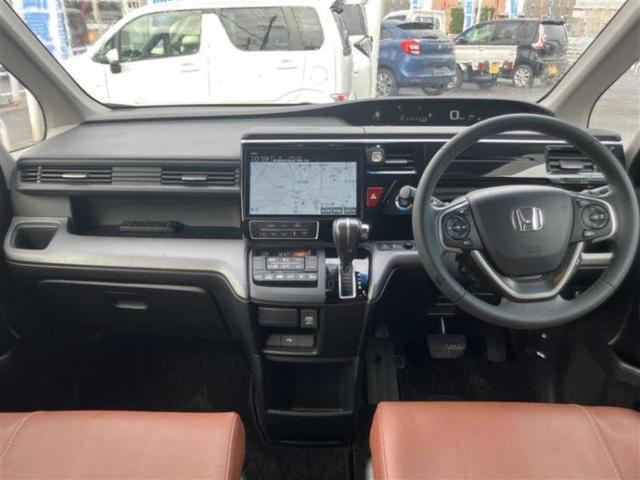 ステップワゴンスパーダ スパーダ・ホンダセンシング 新品タイヤ/純正 10インチ ナビ/フリップダウンモニター 純正 12.8インチ/ホンダセンシング/両側電動スライドドア/ドライブレコーダー 純正/ヘッドランプ LED/USBジャック バックカメラ(4枚目)