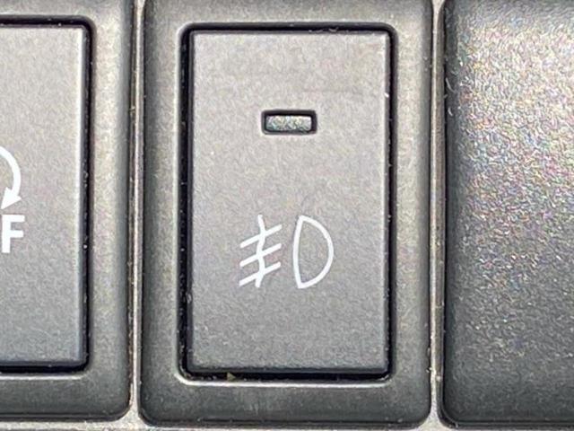 ワゴンＲスティングレー Ｘ　保証書／社外　メモリーナビ／ヘッドランプ　ＨＩＤ／ＥＴＣ／ＥＢＤ付ＡＢＳ／アイドリングストップ／バックモニター／フルセグＴＶ／ＤＶＤ／エアバッグ　運転席／エアバッグ　助手席　バックカメラ　ＤＶＤ再生（28枚目）