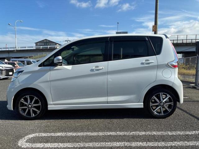 デイズ ハイウェイスターGターボ 新品タイヤ/社外 SDナビ/エマージェンシーブレーキ/アラウンドビューモニター/ドライブレコーダー 純正/ヘッドランプ HID/Bluetooth接続/ETC/EBD付ABS/横滑り防止装置 ドラレコ(2枚目)