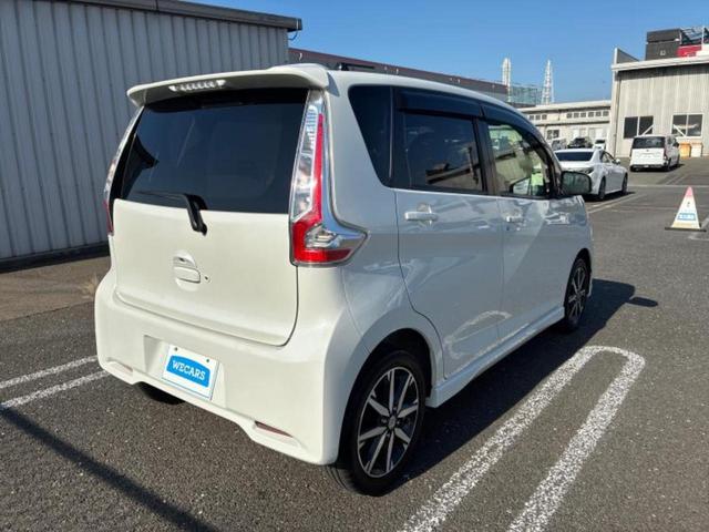 デイズ ハイウェイスターGターボ 新品タイヤ/社外 SDナビ/エマージェンシーブレーキ/アラウンドビューモニター/ドライブレコーダー 純正/ヘッドランプ HID/Bluetooth接続/ETC/EBD付ABS/横滑り防止装置 ドラレコ(3枚目)