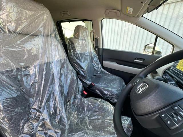 フリード eHEVエアー 保証書/純正 8インチ ナビ/ホンダセンシング/両側電動スライドドア/車線逸脱防止支援システム/登録済未使用車/ヘッドランプ LED/Bluetooth接続/EBD付ABS/横滑り防止装置 禁煙車(4枚目)