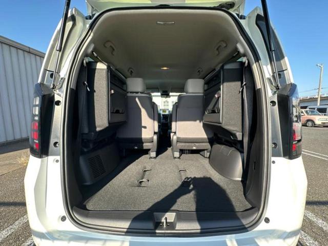 フリード eHEVエアー 保証書/純正 8インチ ナビ/ホンダセンシング/両側電動スライドドア/車線逸脱防止支援システム/登録済未使用車/ヘッドランプ LED/Bluetooth接続/EBD付ABS/横滑り防止装置 禁煙車(21枚目)