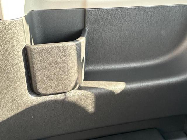 フリード eHEVエアー 保証書/純正 8インチ ナビ/ホンダセンシング/両側電動スライドドア/車線逸脱防止支援システム/登録済未使用車/ヘッドランプ LED/Bluetooth接続/EBD付ABS/横滑り防止装置 禁煙車(45枚目)