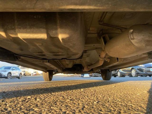 アルト Ｆ　新品タイヤ／社外　メモリーナビ／ワンセグＴＶ／エアバッグ　運転席／エアバッグ　助手席／パワーウインドウ／キーレスエントリー／パワーステアリング／マニュアルエアコン／セキュリティアラーム　盗難防止装置（46枚目）